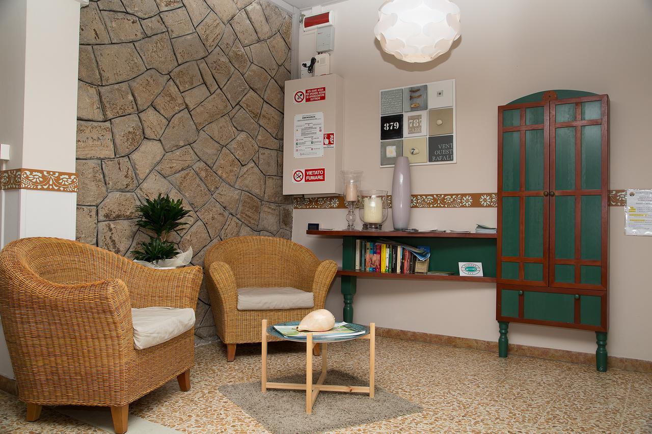 רוסולינה מארה Hotel Umberto מראה חיצוני תמונה