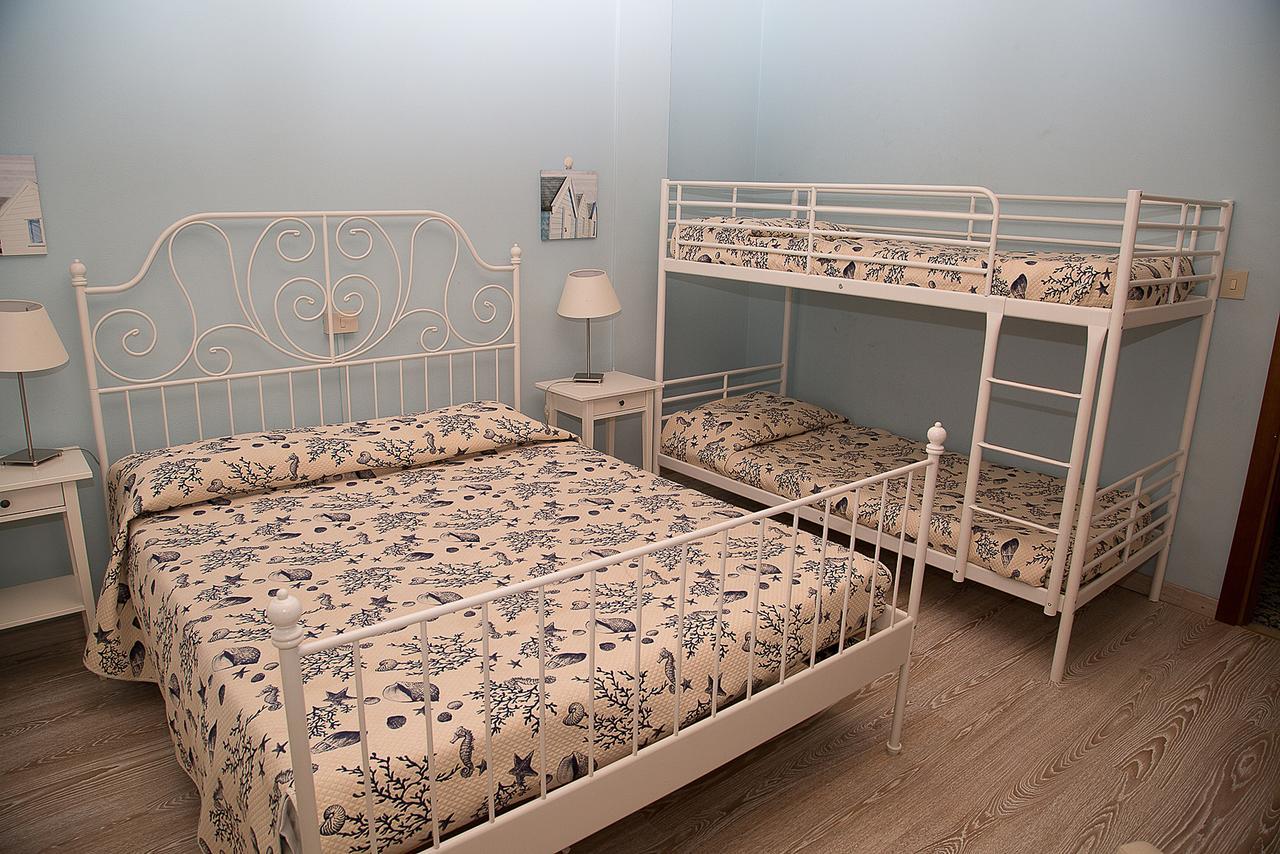 רוסולינה מארה Hotel Umberto מראה חיצוני תמונה