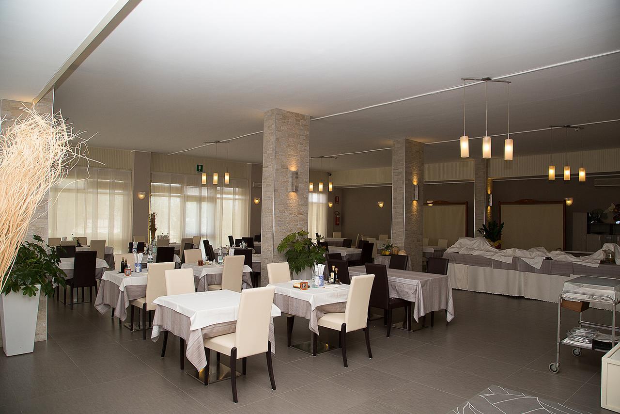 רוסולינה מארה Hotel Umberto מראה חיצוני תמונה