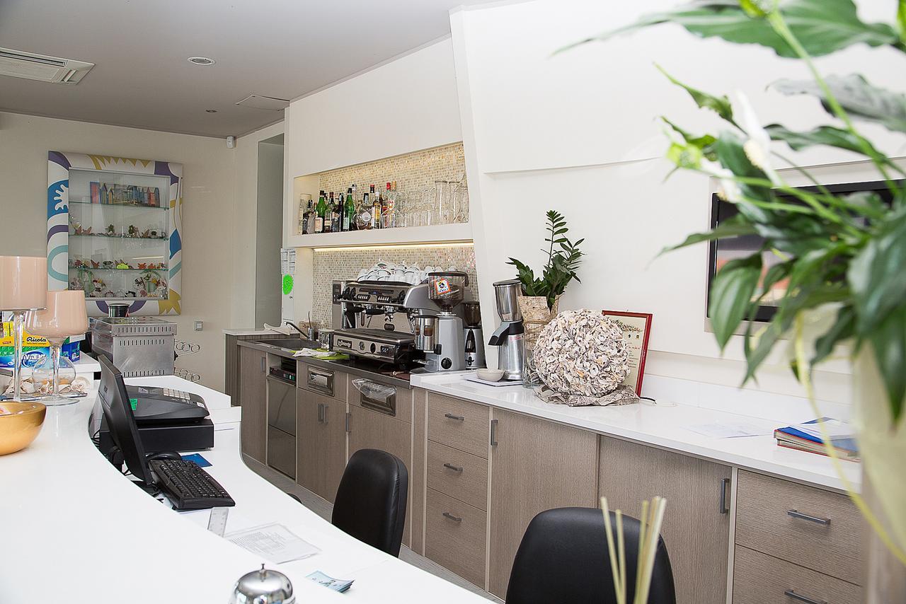 רוסולינה מארה Hotel Umberto מראה חיצוני תמונה