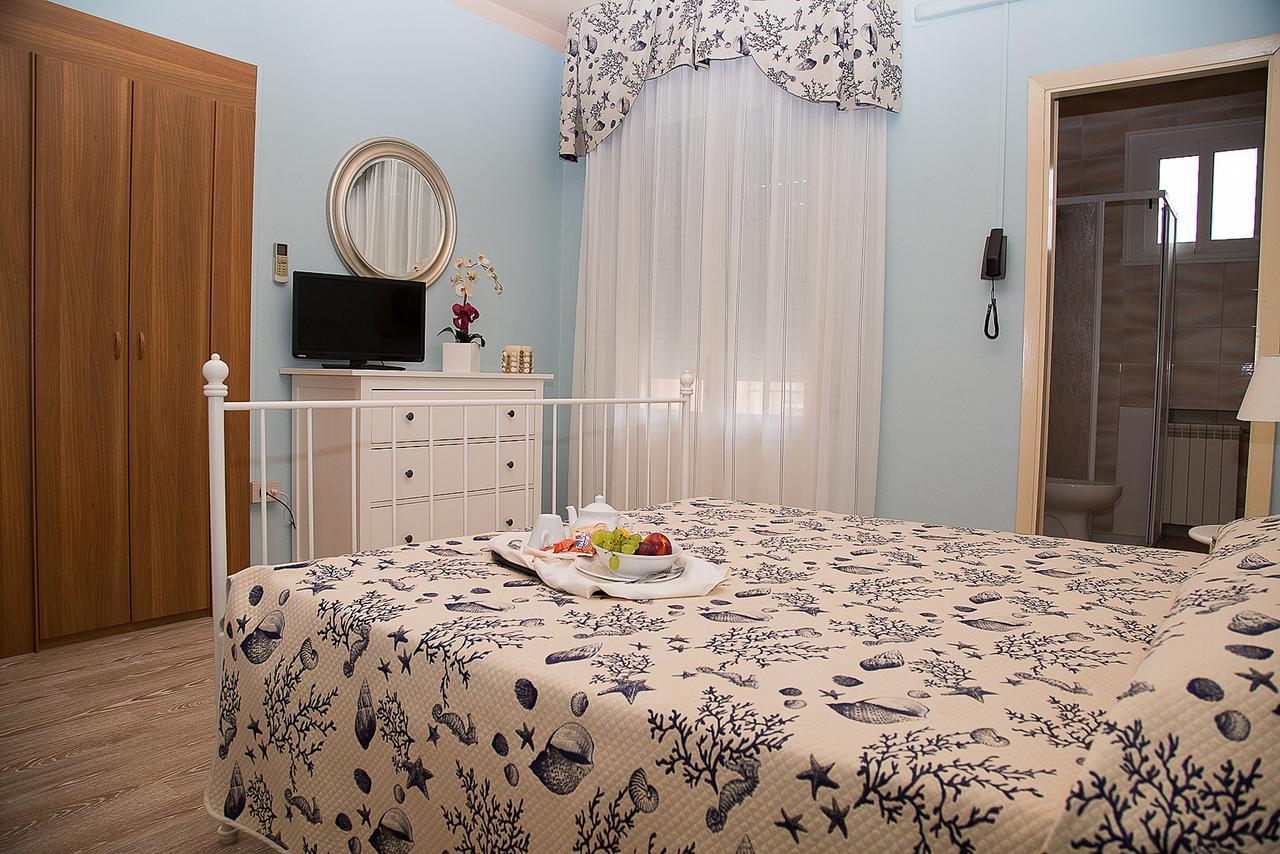 רוסולינה מארה Hotel Umberto מראה חיצוני תמונה