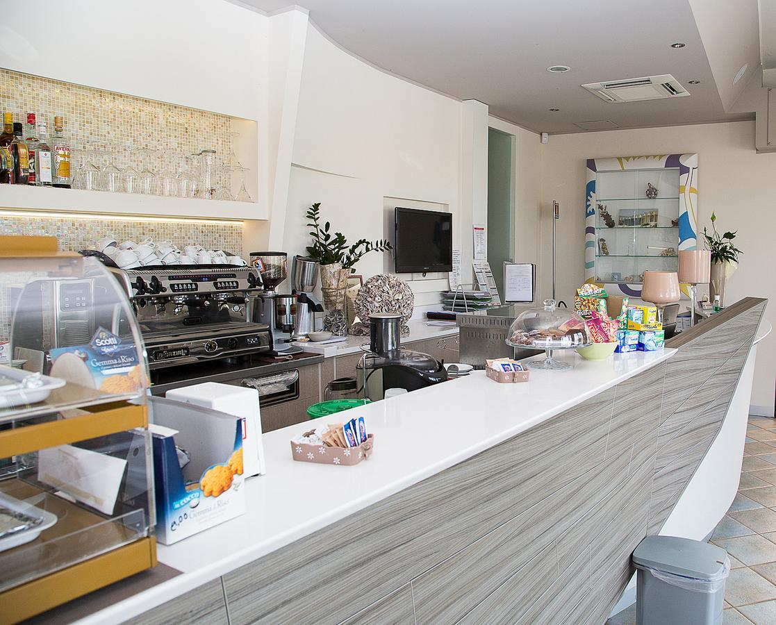 רוסולינה מארה Hotel Umberto מראה חיצוני תמונה