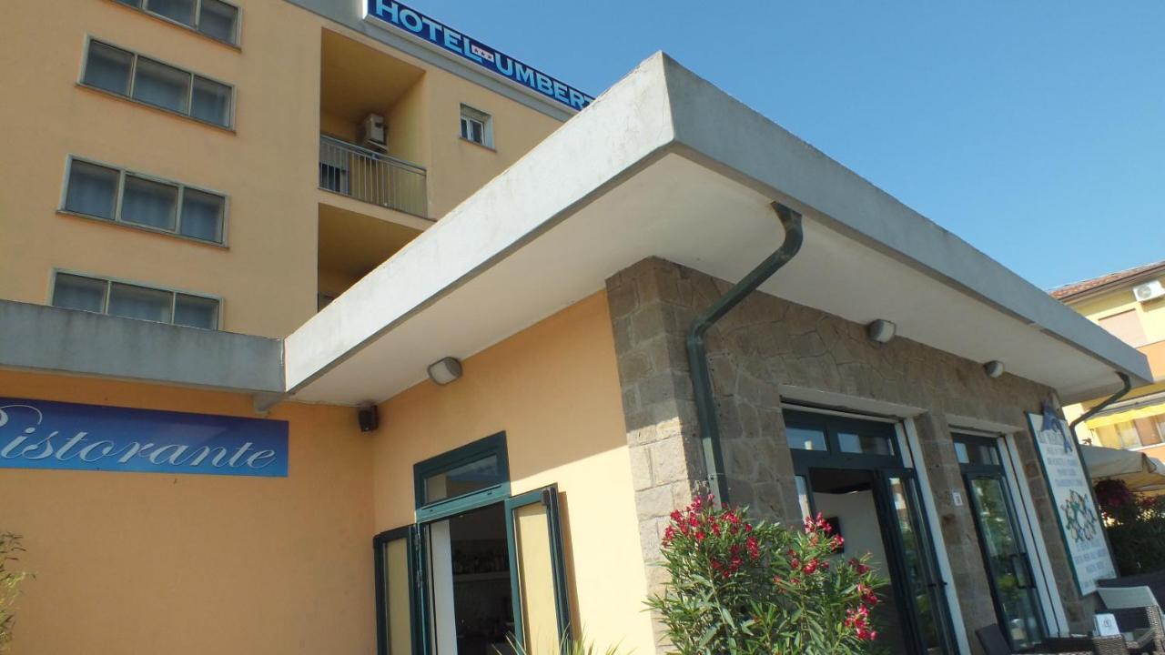 רוסולינה מארה Hotel Umberto מראה חיצוני תמונה